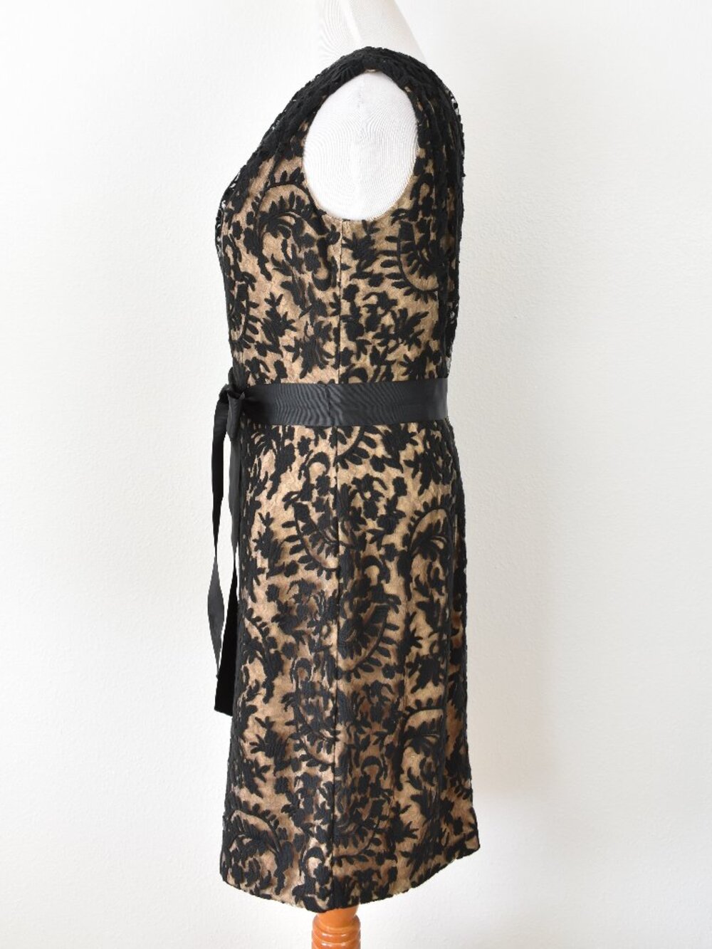 Tadashi Shoji One Shoulder Lace Cocktail Dress - 16 - Picture 5 of 9